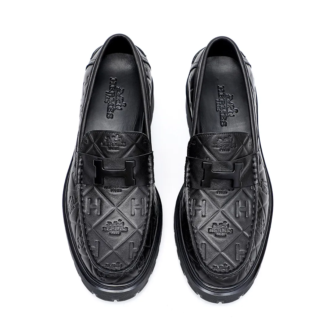 Men's shoes 💰700 💐[HERMES] popular men's shoes counter original items! The world's top brands...Luxury quality...//Fashion and high-end footwear 👍💪🏻...give you a low-key luxury comfort experience👍. The upper is made of pure Italian imported original cowhide embossing. Sweat-absorbent cowhide leather lining. Comfortable and breathable. The original rubber-plastic flower foam light outsole is high-end and classy. Luxurious and noble!! .. OEM factory shipment [Hug] stall.. Original plate. Welcome to taste..39-45 (38.45.46🉑️Customized)